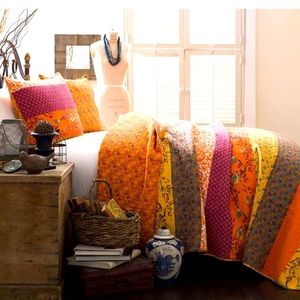 Boho Full/Queen Quilt with 2 Pillow Shams